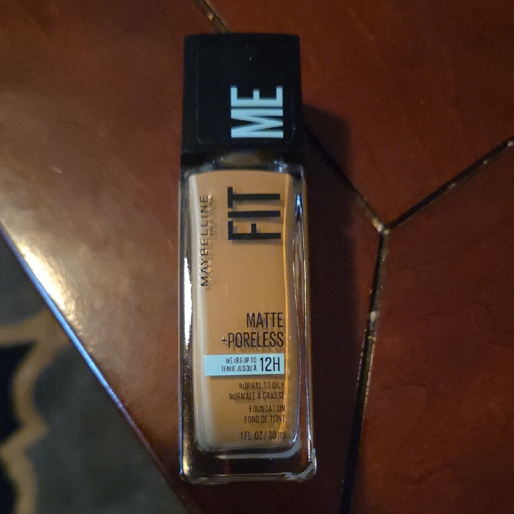 Maybelline Fit Me Matte + Poreless Foundation - Warm Tan
